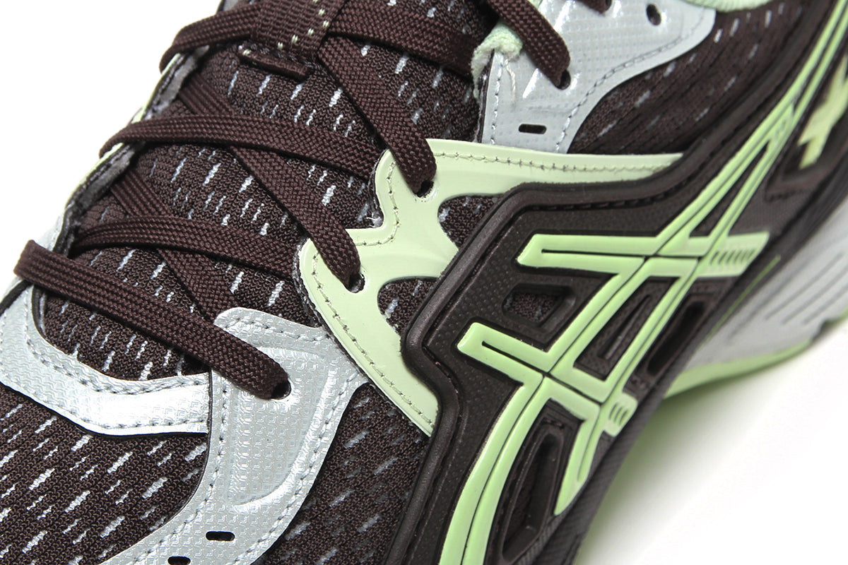 Asics - UB12-S Gel-SD-Lyte
Style # 1203A655.300
Color : Lichen Rock / Black Coffee