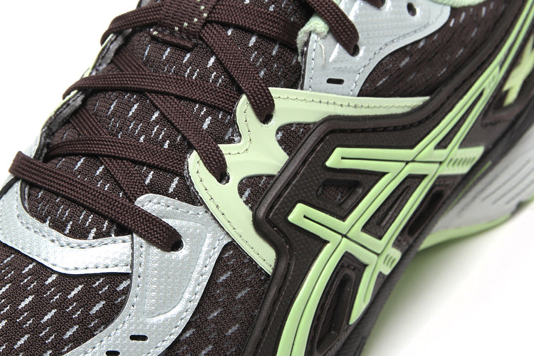 Asics - UB12-S Gel-SD-Lyte
Style # 1203A655.300
Color : Lichen Rock / Black Coffee