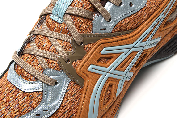 Asics - UB12-S Gel-SD-Lyte
Style # 1203A655.400
Color : Dolphin Grey / Rust Orange