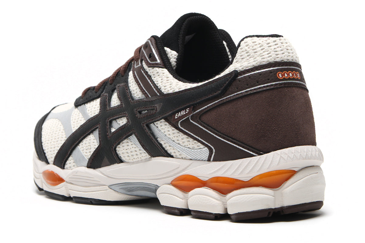 Asics - Gel-Cumulus 16 x Earls
Style # 1203B053.200
Color : Coconut Milk / Black