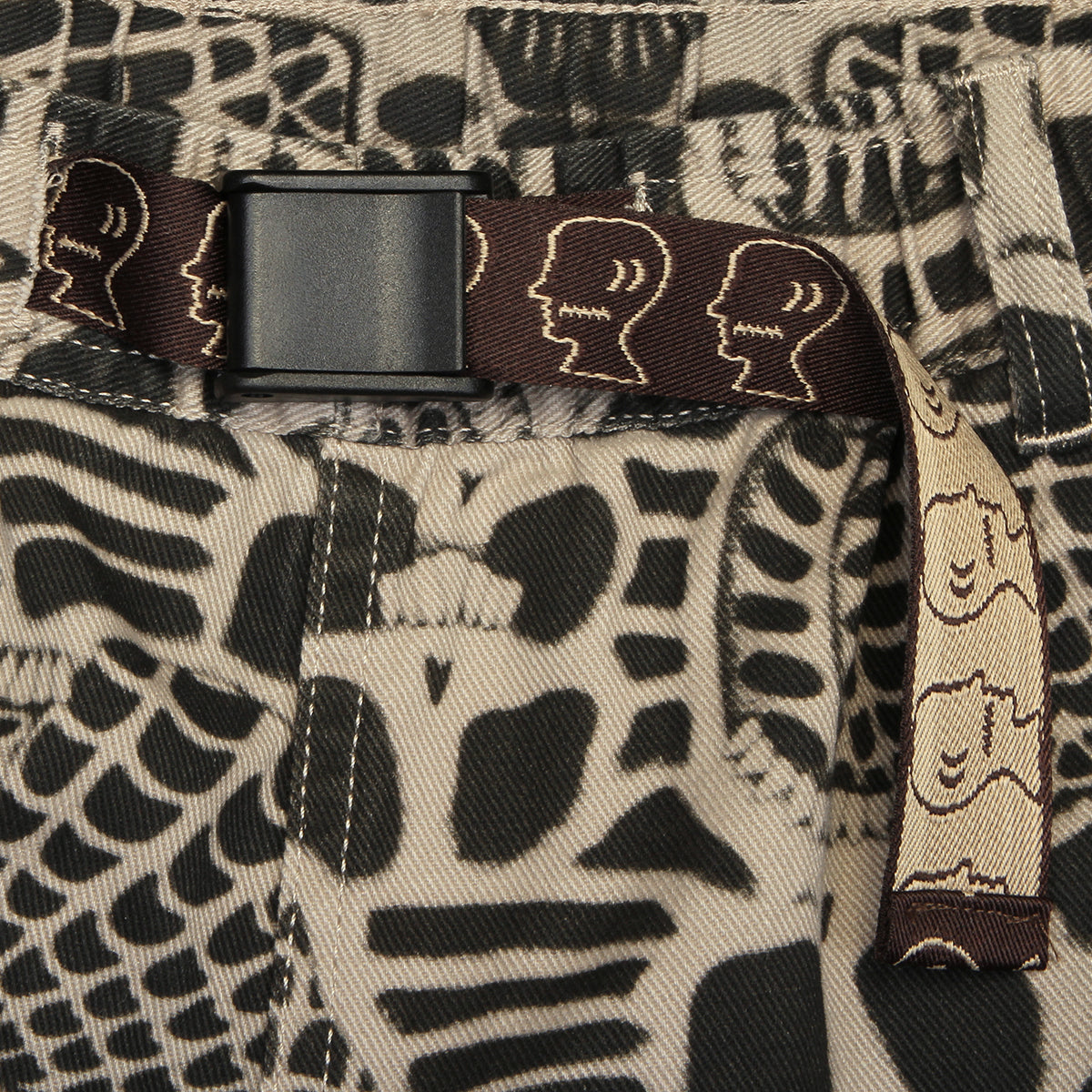 Brain Dead - Skull Climber Short
Color : Natural