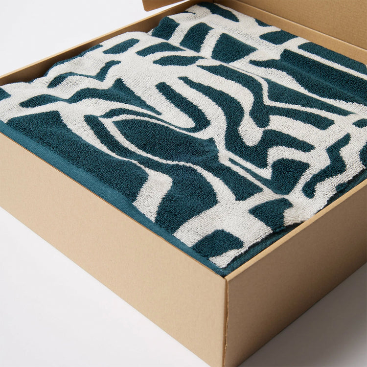 by Parra - Broken FTP Bath Towel Set
Color : Teal Green