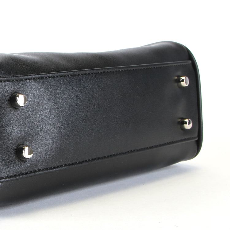 Carpet Company - C-Star Leather Purse
Color : Black