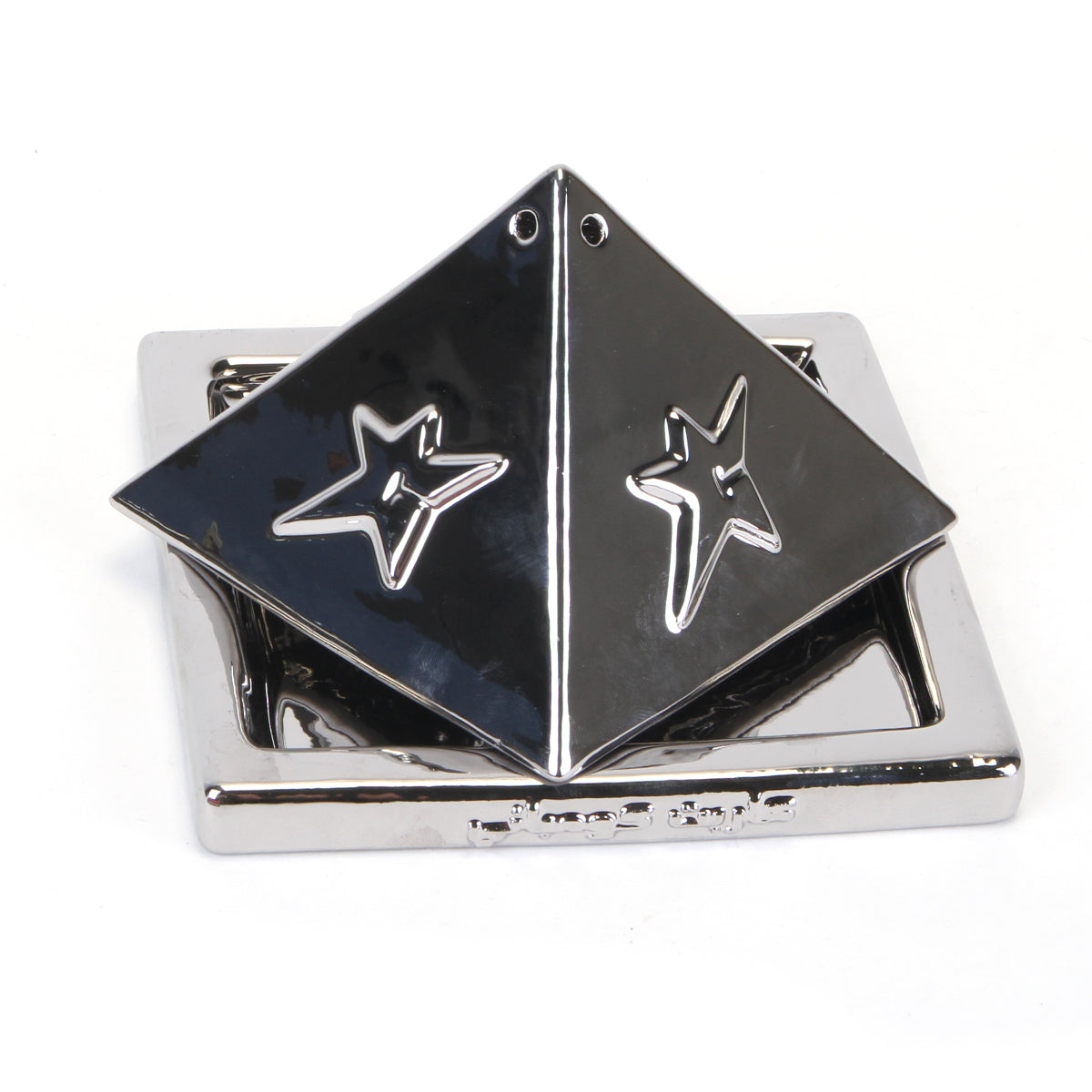 Carpet Company - Pyramid Incense Chamber
Color : Silver