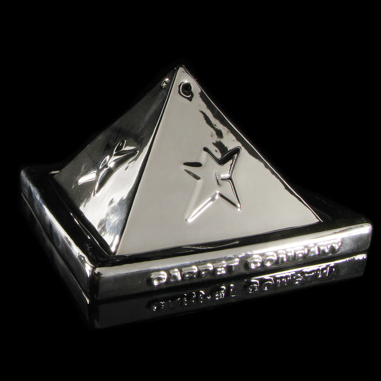 Carpet Company - Pyramid Incense Chamber
Color : Silver