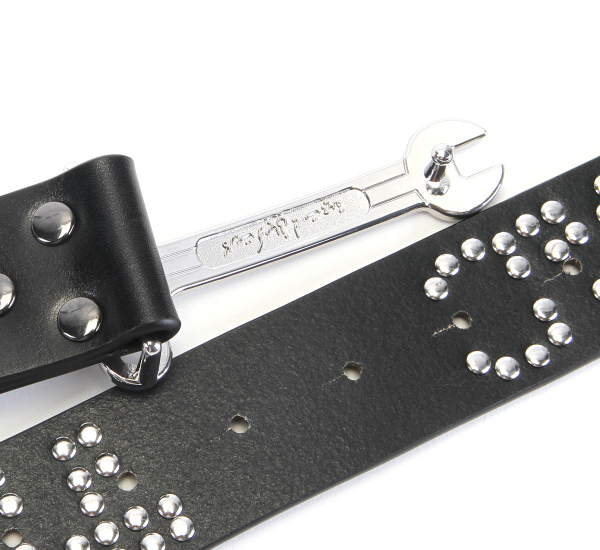 Carpet Company - Riveted Leather Belt
Color : Black