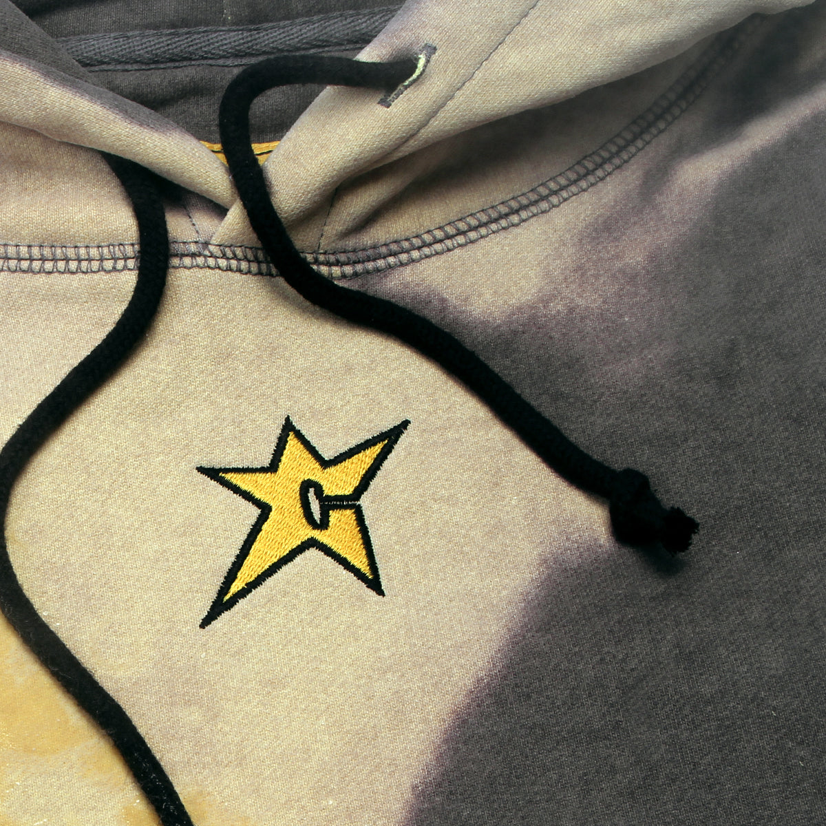 Carpet Company | Micro Thermal C-Star Hoodie
Color : Black