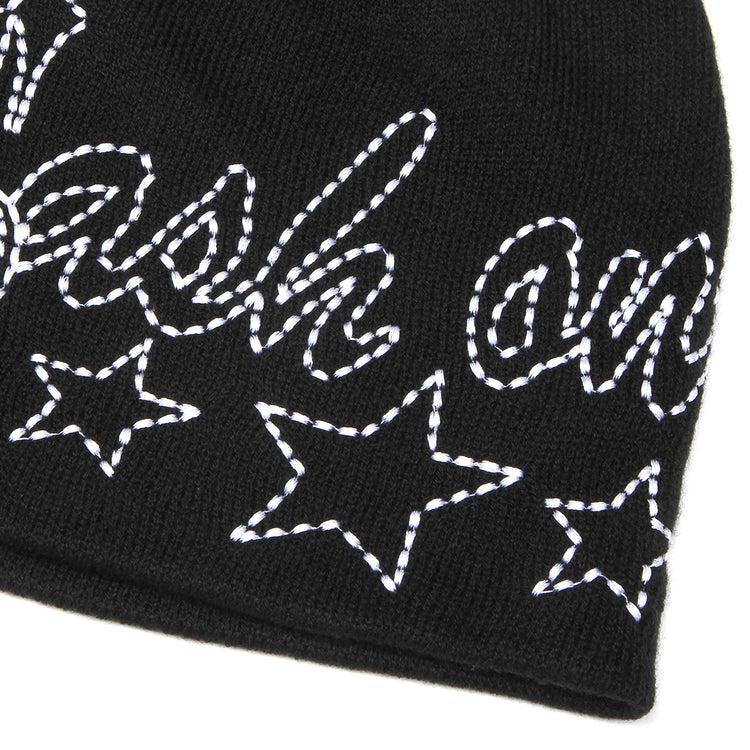 Cash Only - Strip Skully Beanie
Color : Black