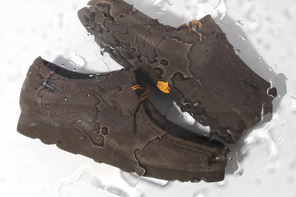 Clarks Originals - Wallabee Gore-Tex
Style # 26329289
Color : Dark Olive