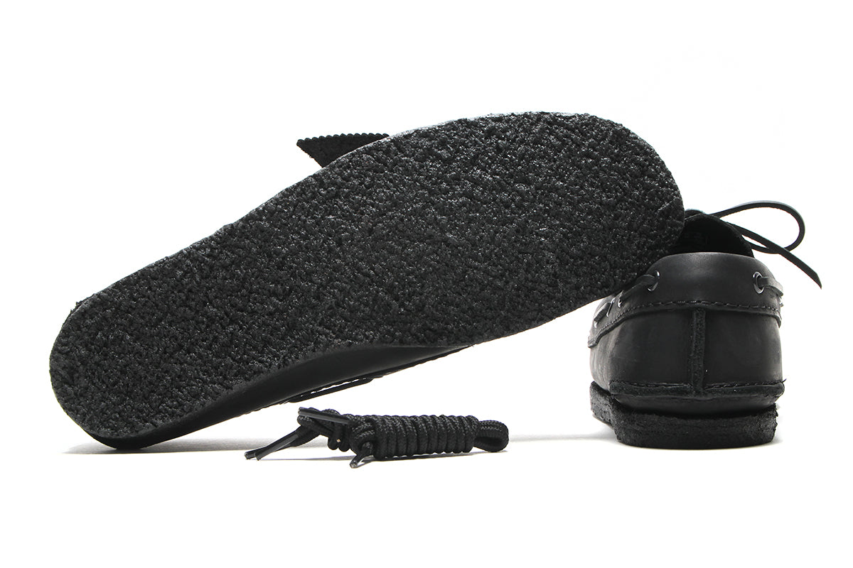 Clarks Originals - Godney Boat
Style # 26186541
Color : Black
