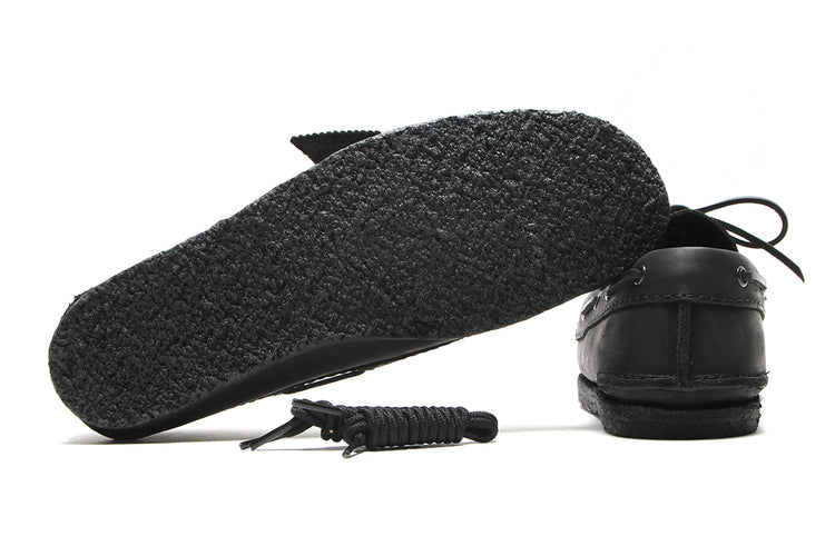 Clarks Originals - Godney Boat
Style # 26186541
Color : Black