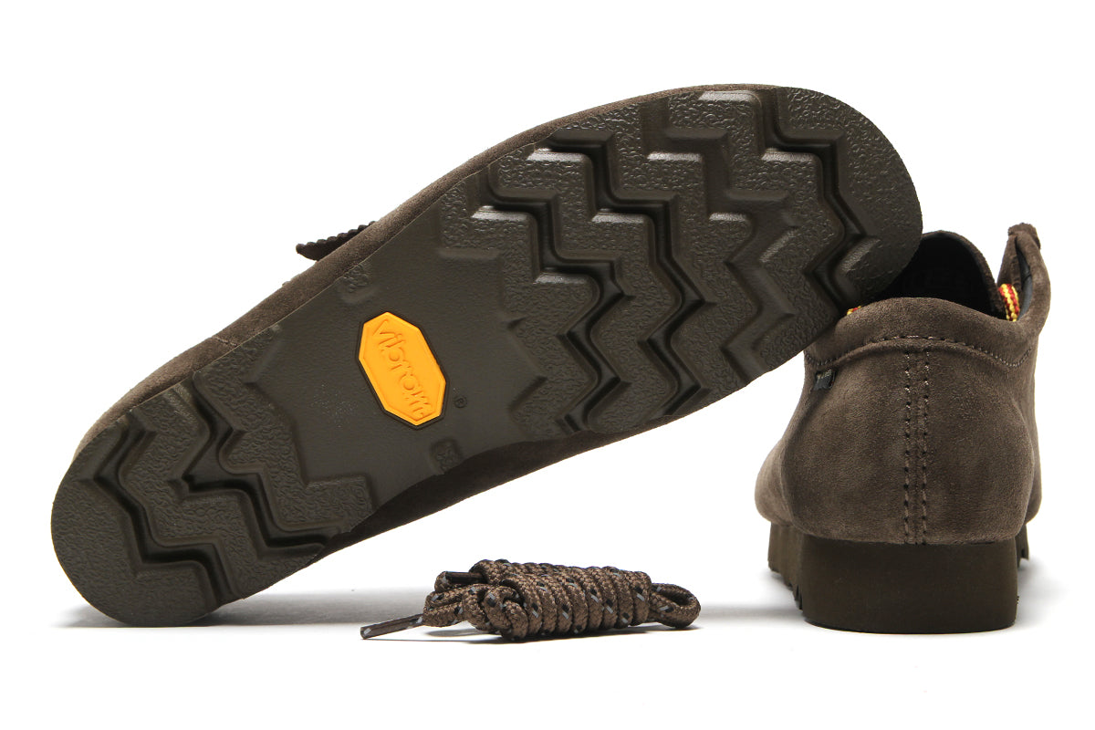 Clarks Originals - Wallabee Gore-Tex
Style # 26329289
Color : Dark Olive