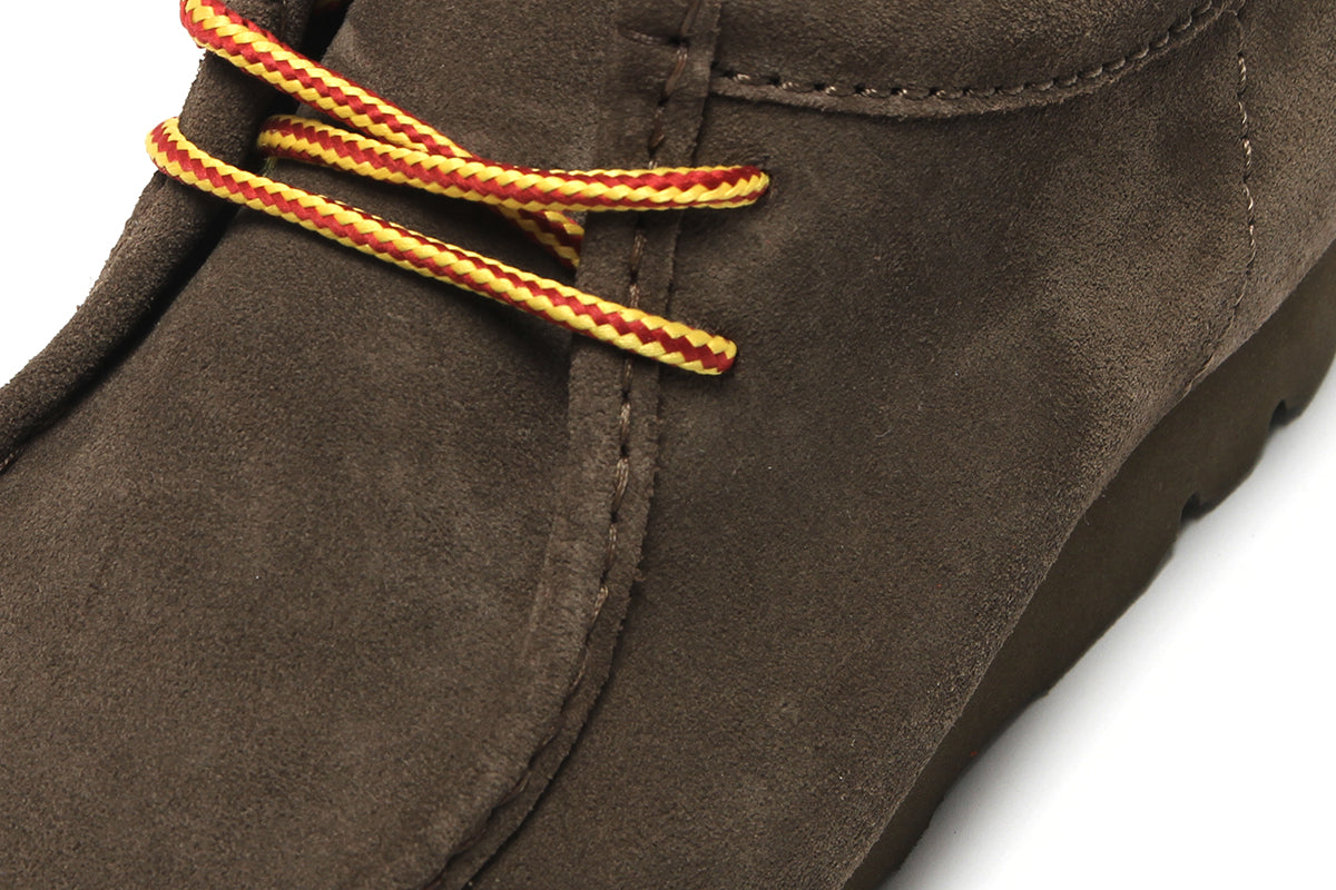 Clarks Originals - Wallabee Gore-Tex
Style # 26329289
Color : Dark Olive