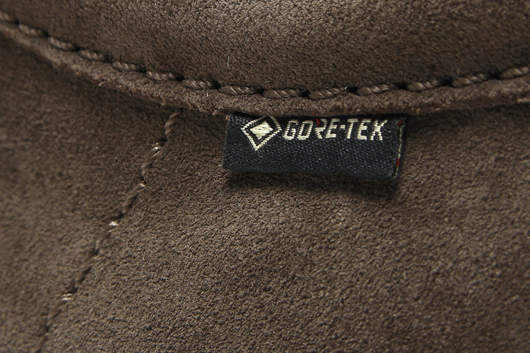Clarks Originals - Wallabee Gore-Tex
Style # 26329289
Color : Dark Olive
