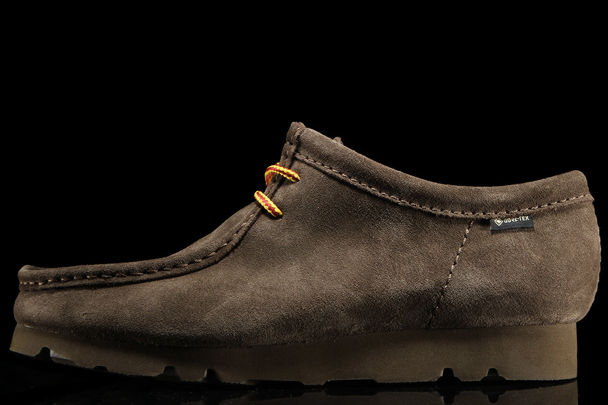 Clarks Originals - Wallabee Gore-Tex
Style # 26329289
Color : Dark Olive