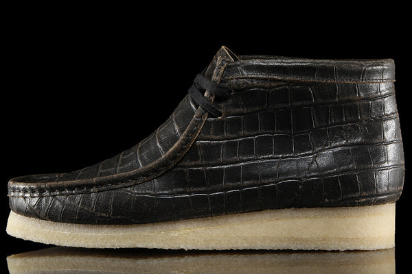a＜Clarks＞ roku WALLABEE BLACK CROC Women's Wallabee Boot Black Crocodile Distress – Premier