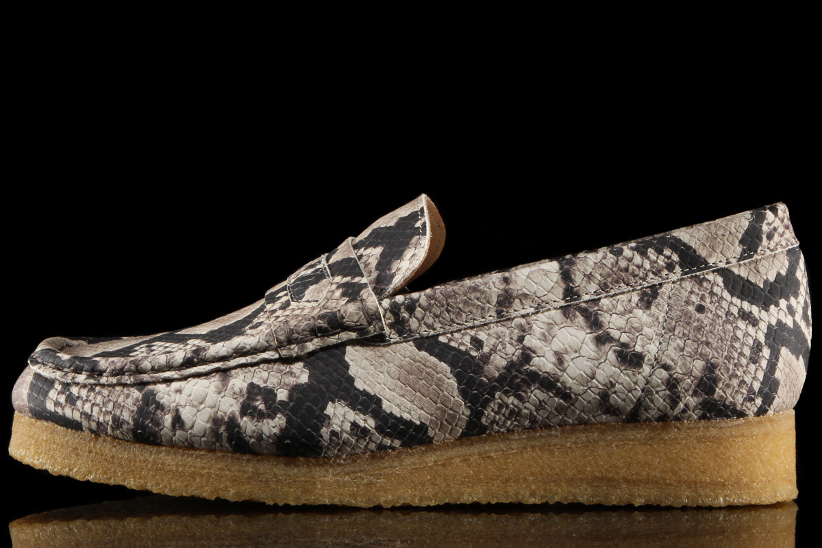 Clarks Originals | Women's Wallabee Loafer Grey Snakeskin