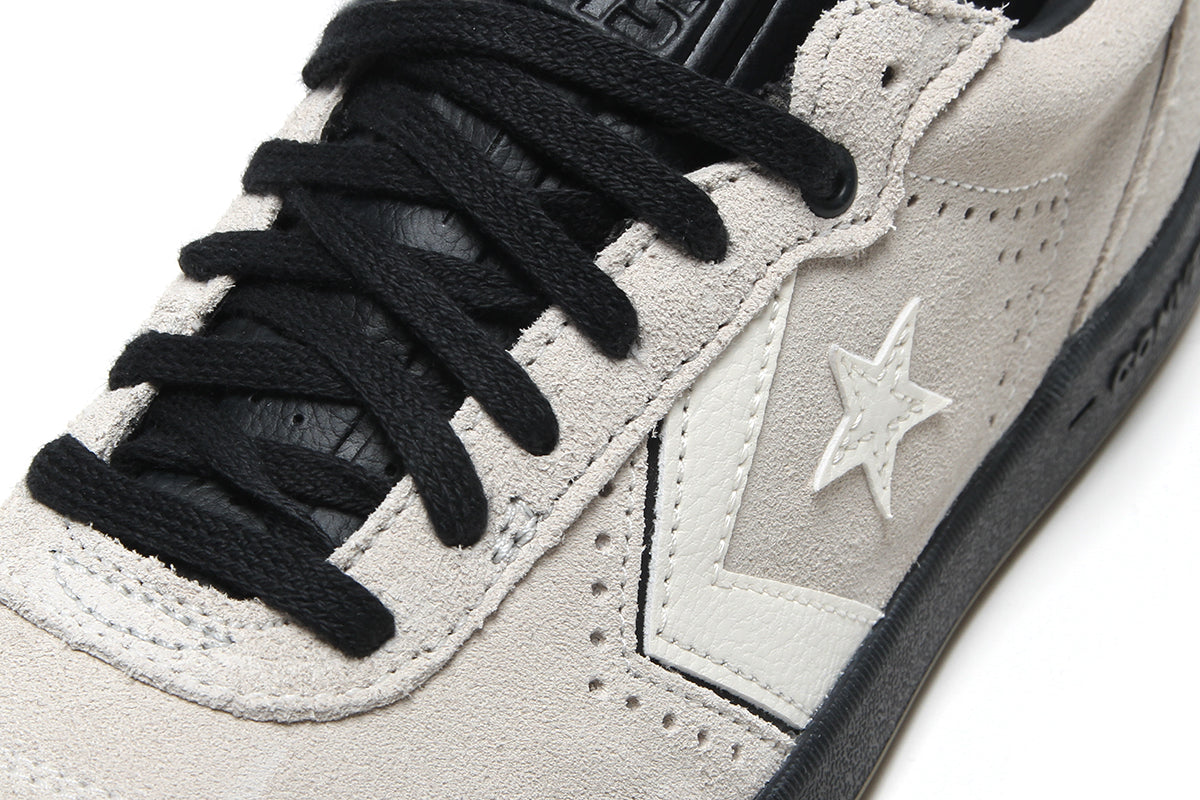 Converse - Louie Lopez Pro 2 Ox
Style # A14324C
Color : Egret / Black / Gum