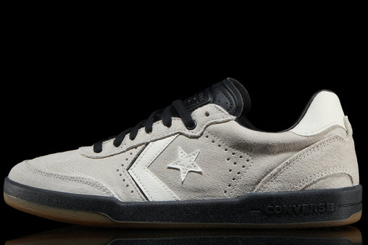 Converse - Louie Lopez Pro 2 Ox
Style # A14324C
Color : Egret / Black / Gum