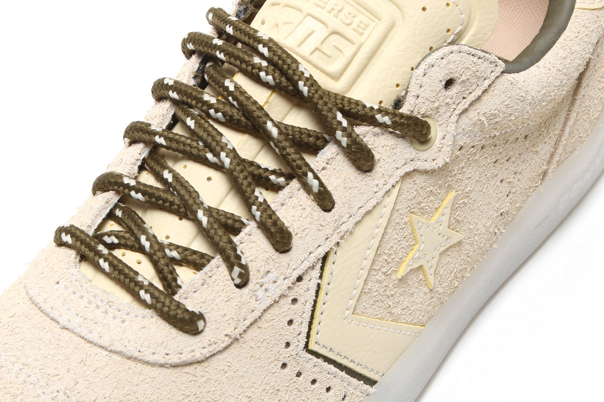 Converse - Louie Lopez Pro 2 Ox
Style # A20020C
Color : Golden View / Straw Yellow