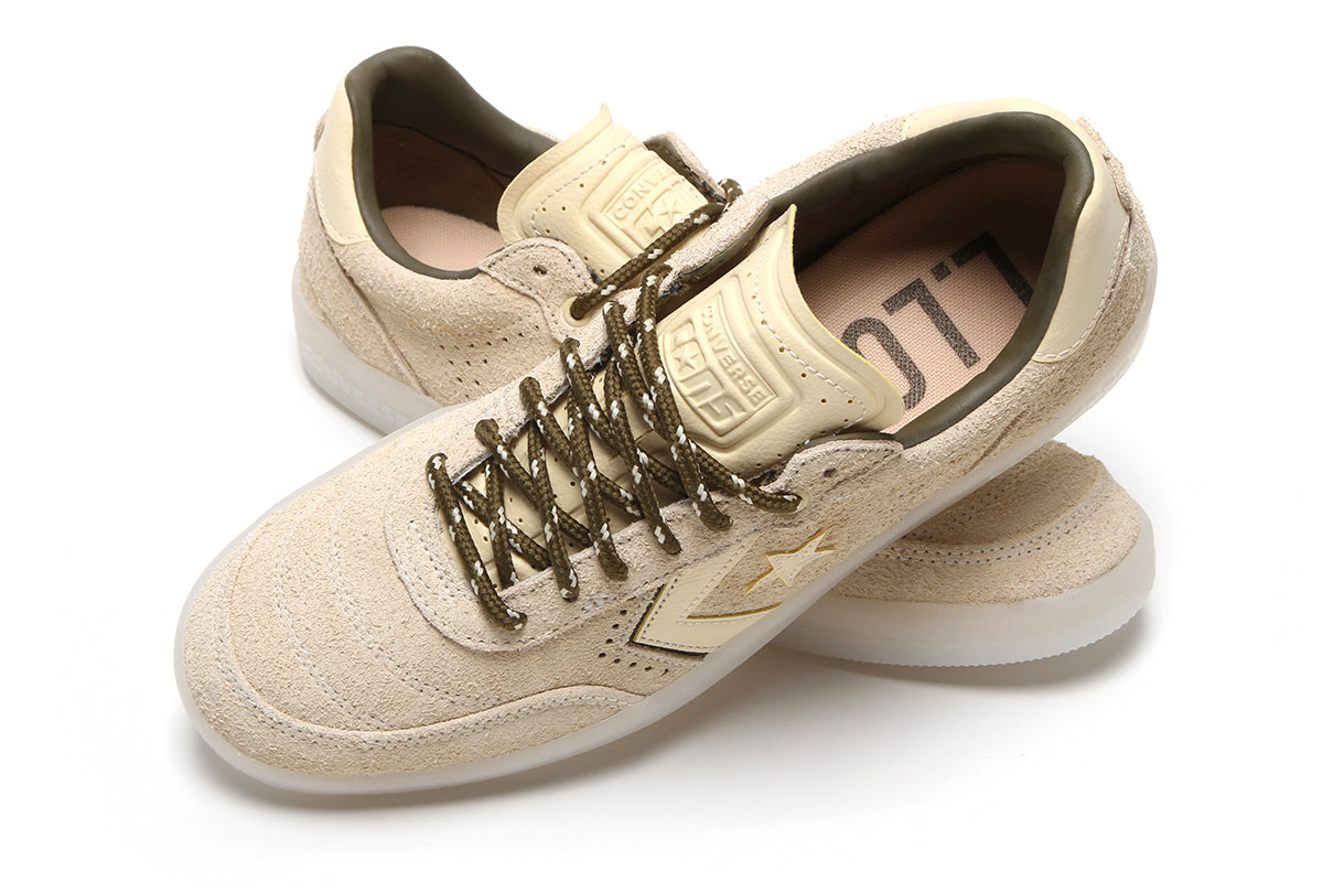 Converse - Louie Lopez Pro 2 Ox
Style # A20020C
Color : Golden View / Straw Yellow