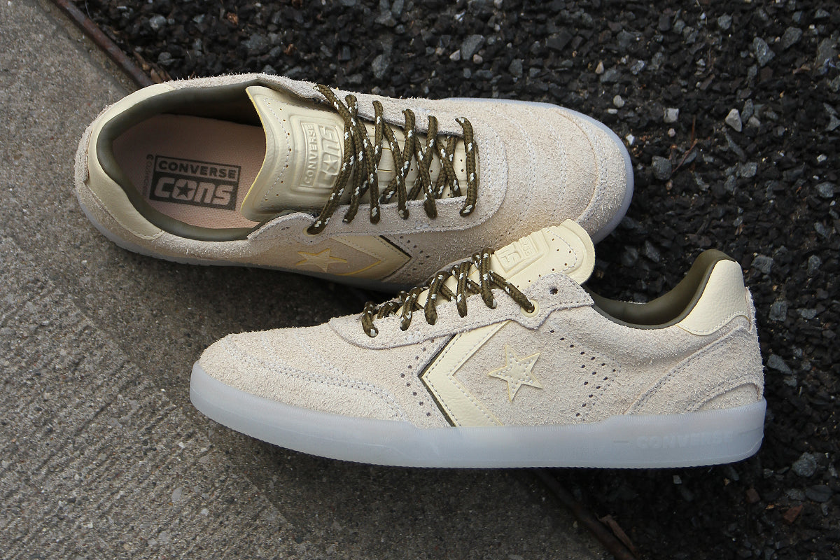 Converse - Louie Lopez Pro 2 Ox
Style # A20020C
Color : Golden View / Straw Yellow