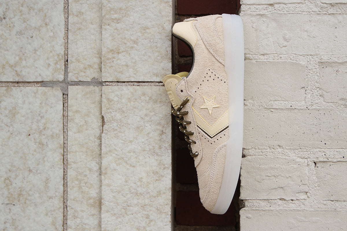 Converse - Louie Lopez Pro 2 Ox
Style # A20020C
Color : Golden View / Straw Yellow