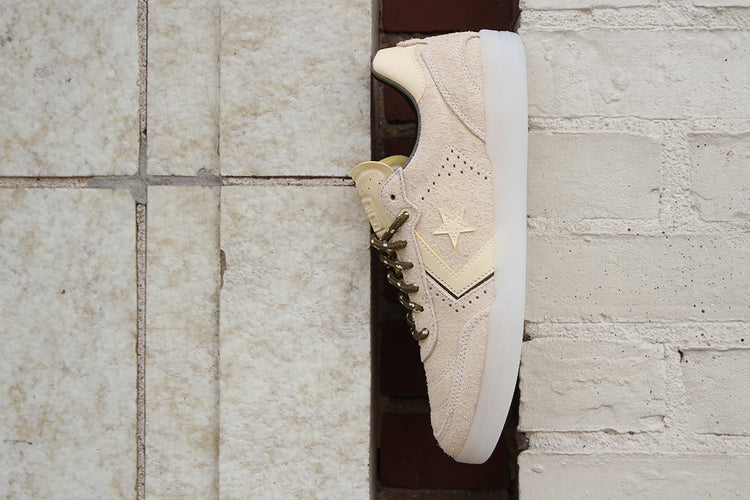 Converse - Louie Lopez Pro 2 Ox
Style # A20020C
Color : Golden View / Straw Yellow