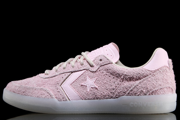 Converse - Louie Lopez Pro 2 Ox
Style # A20019C
Color : New Found Bloom / Classic Ecru