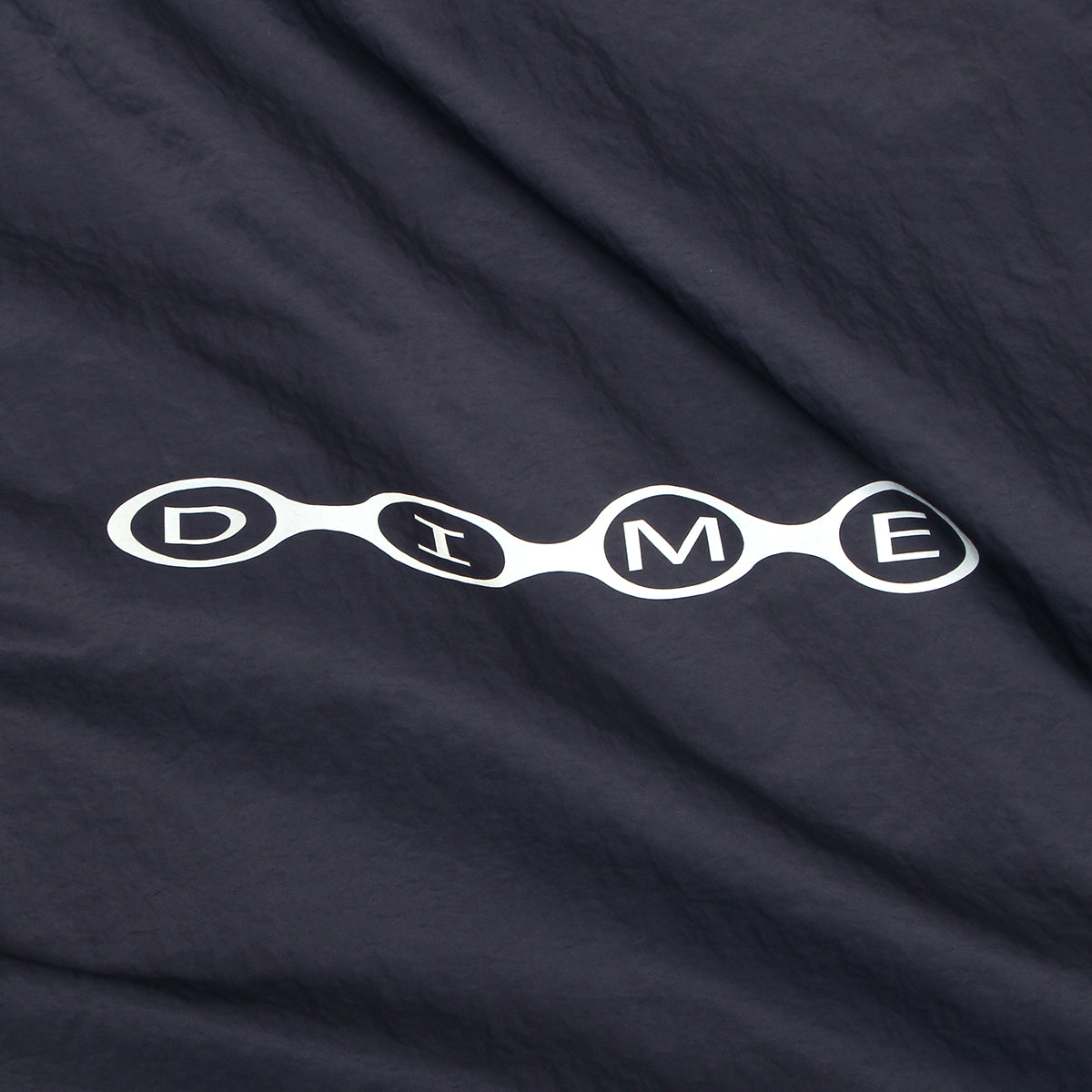 Dime - Crinkled Tech Windbreaker
Color : Dark Navy