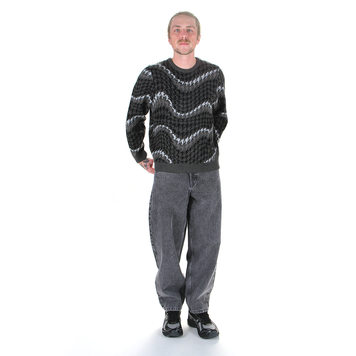 Dime | Houndstooth Knit
Color : Coal