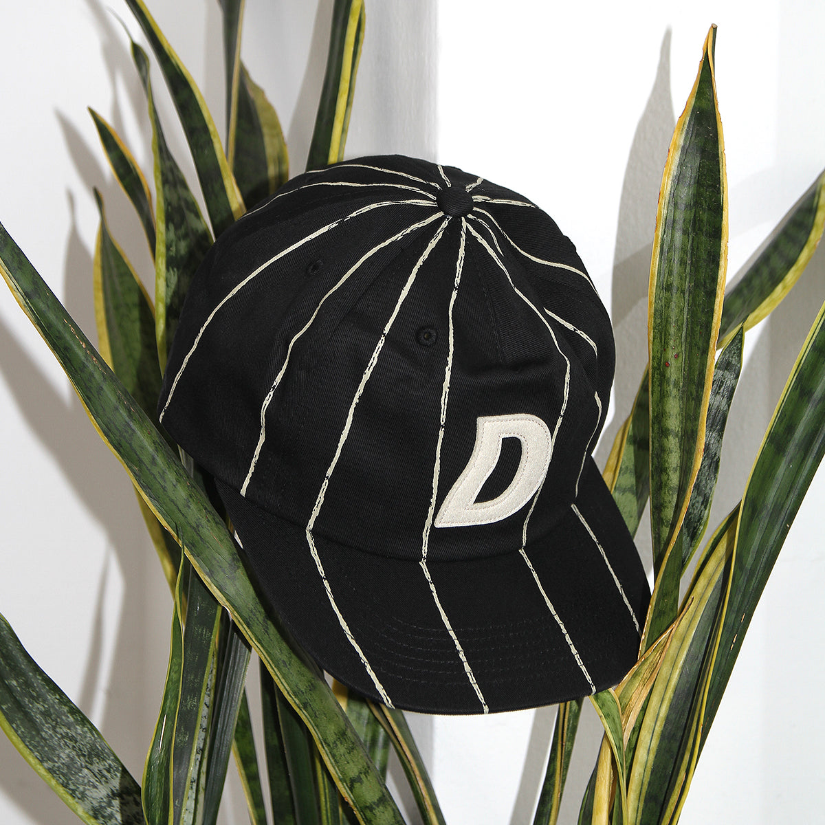 Dime - Pinstriped Worker Cap
Color : Black