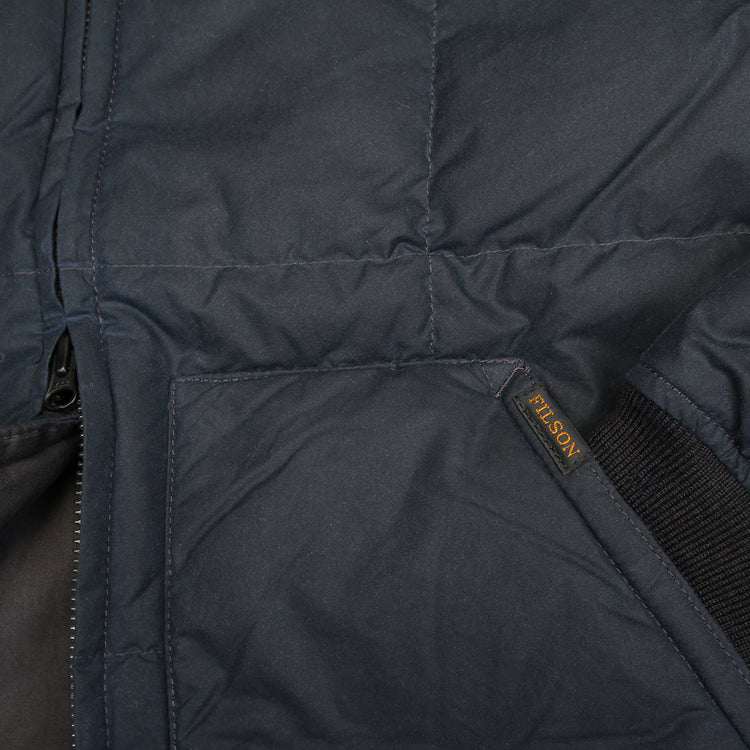 Filson - Waxed Down Jacket
Style # F1420299979
Color : Night Sky