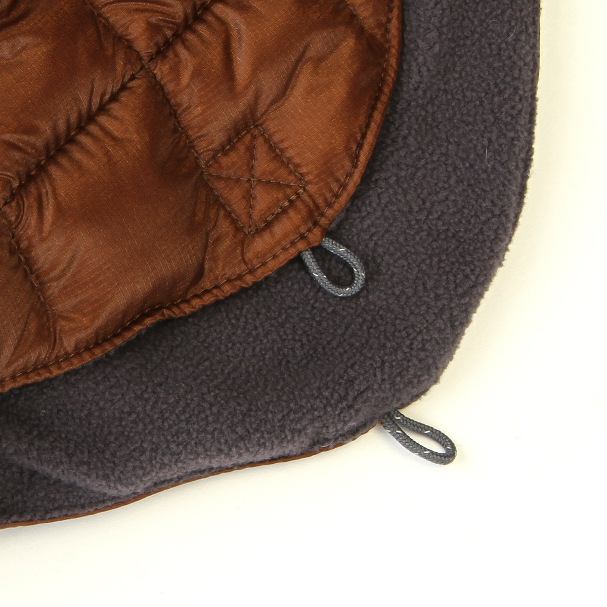 Gramicci - G-Zero Primaloft Hat
Color : Cola