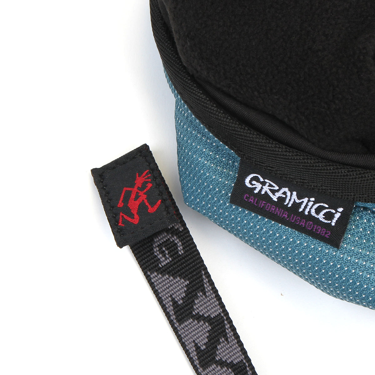 Gramicci - Chalk Bag
Color : Teal / Black