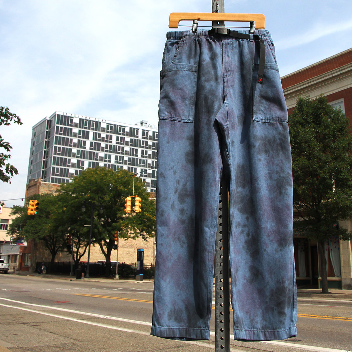 Gramicci - Hemp Relaxed Pant
Style # G6SM-P005
Color : Tie Dye Blue