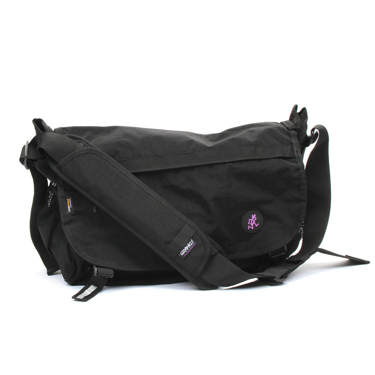 Gramicci - Messenger Bag
Color : Black
