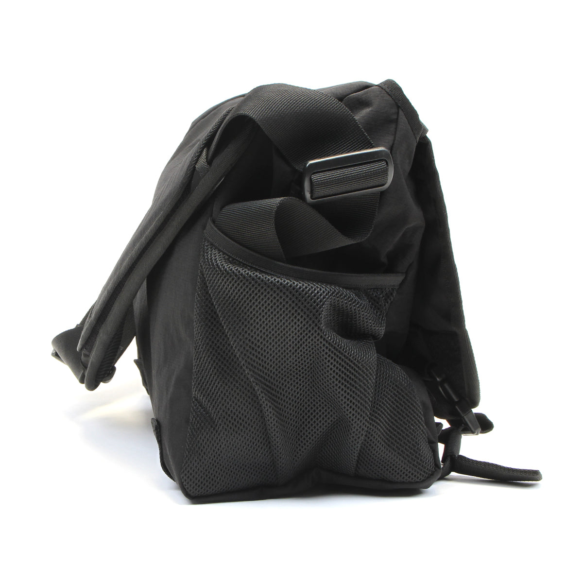 Gramicci - Messenger Bag
Color : Black