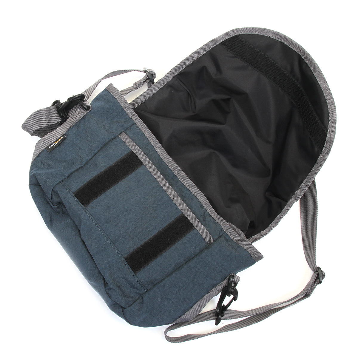 Gramicci - Multi Side Bag
Color : Navy