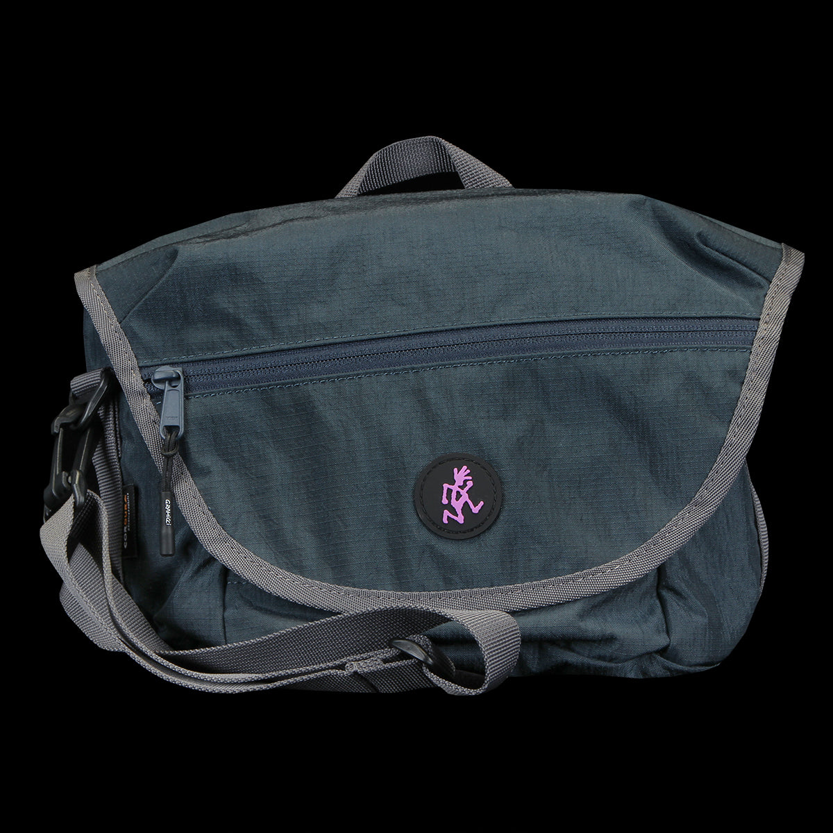 Gramicci - Multi Side Bag
Color : Navy