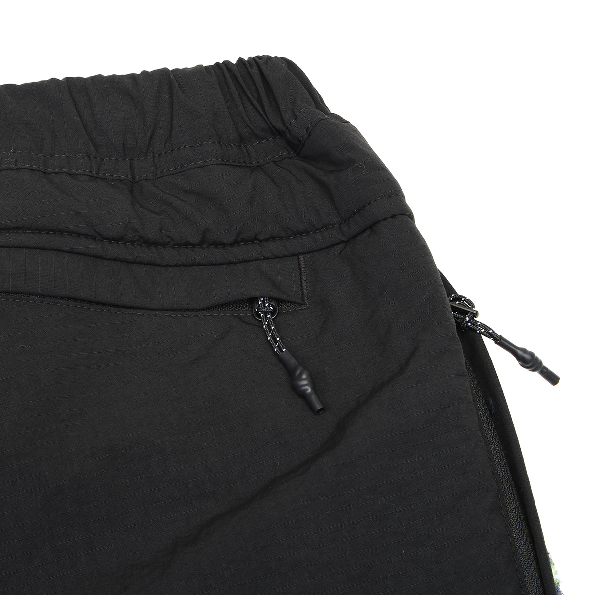 Gramicci - Sherpa Plaid Pant
Style # G6FM-P076
Color : Plaid