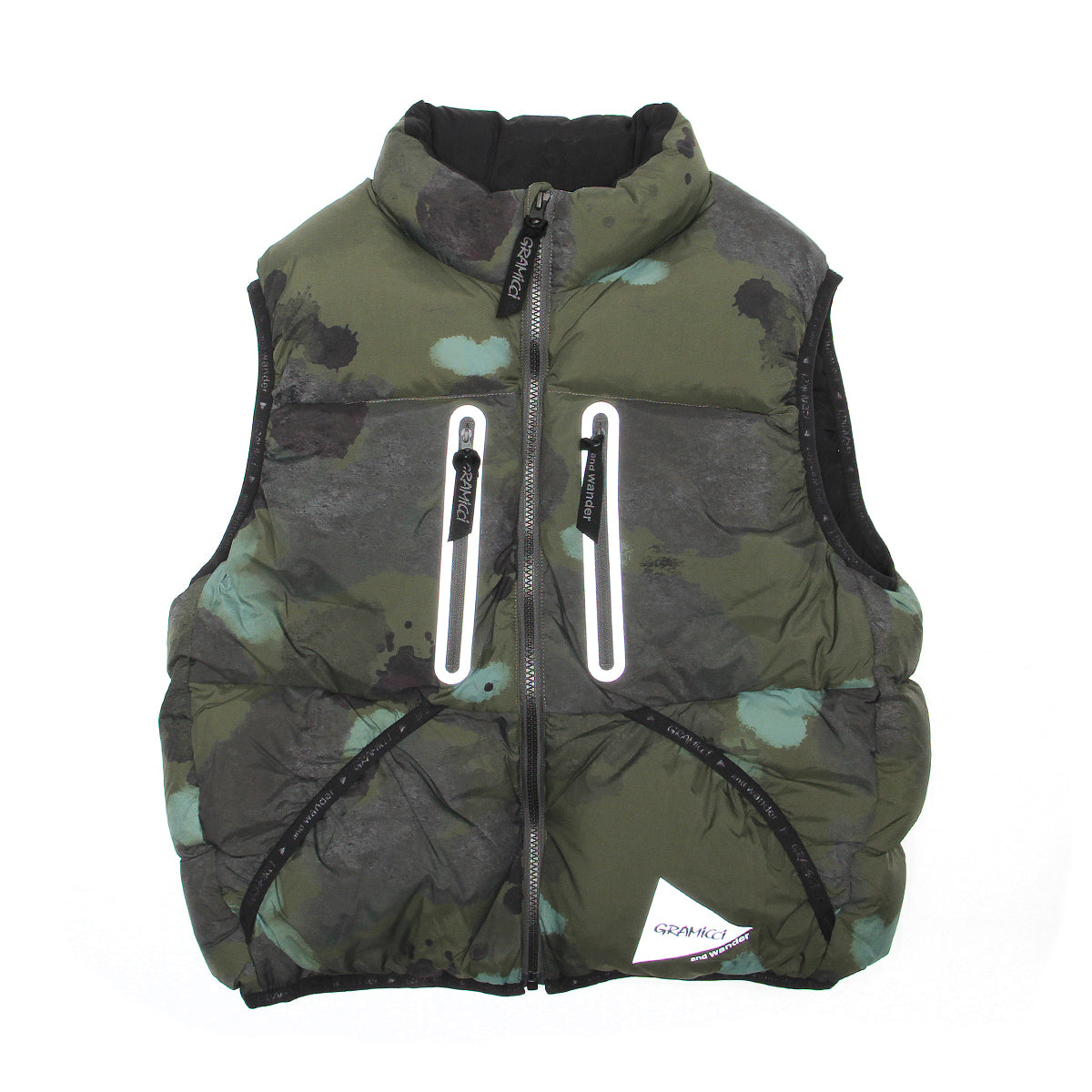 Gramicci x And Wander | Gramicci x And Wander Women's Down Vest
Color : Camo