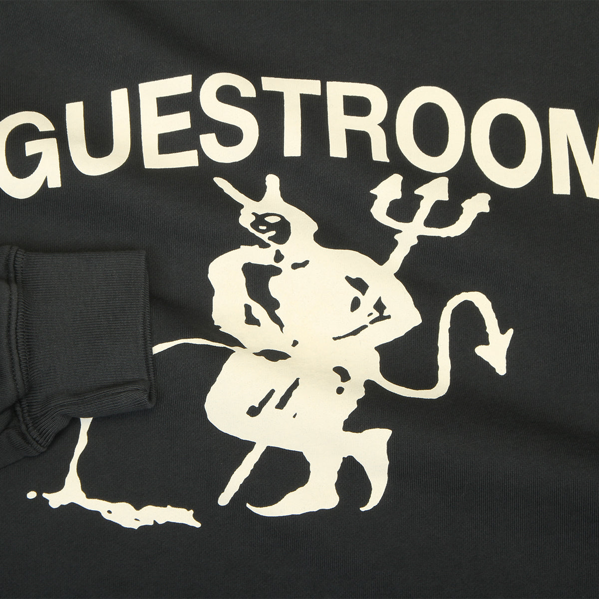 Guestroom - Devil Crewneck
Color : Navy