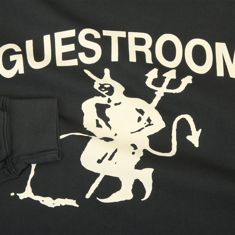 Guestroom - Devil Crewneck
Color : Navy