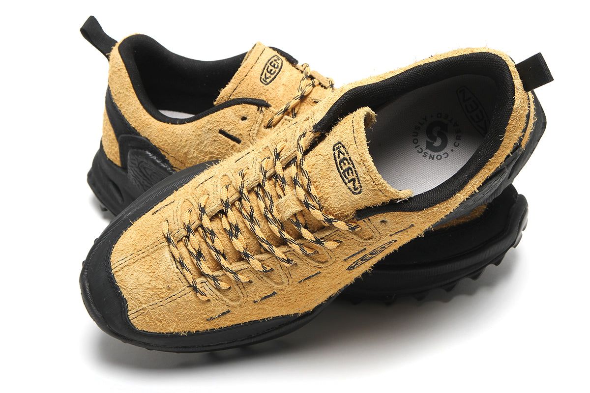 Keen - Jasper Zionic
Style # 1031793
Color : Oak Buff / Black
