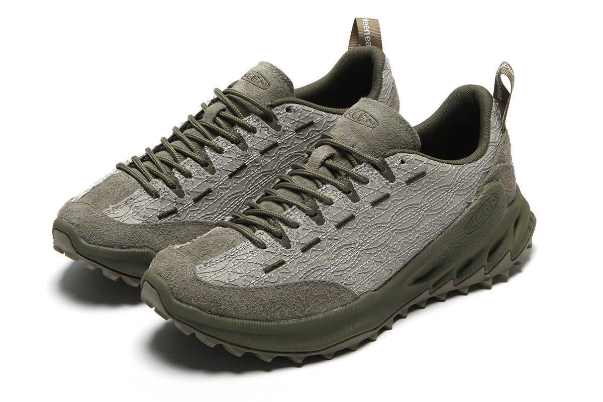 Keen - Jasper Zionic x 18 East
Style # 1032363
Color : Abbey Stone / Merm