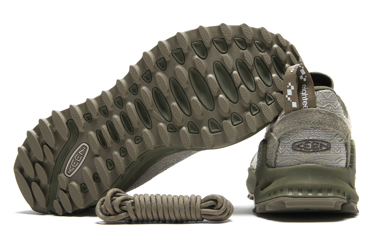 Keen - Jasper Zionic x 18 East
Style # 1032363
Color : Abbey Stone / Merm