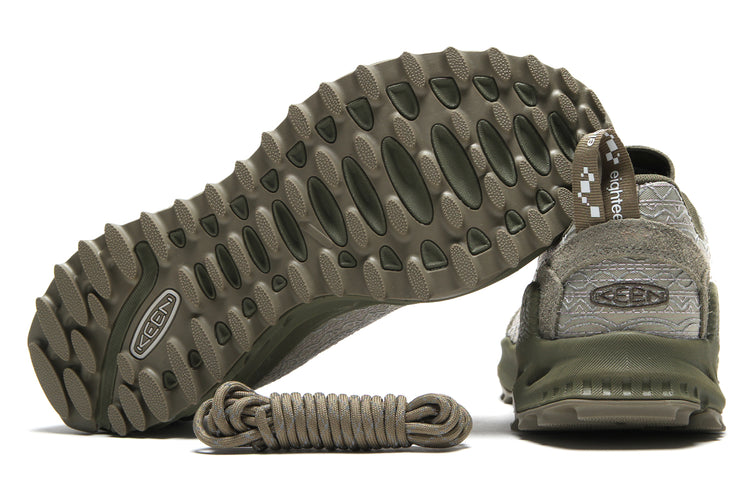Keen - Jasper Zionic x 18 East
Style # 1032363
Color : Abbey Stone / Merm
