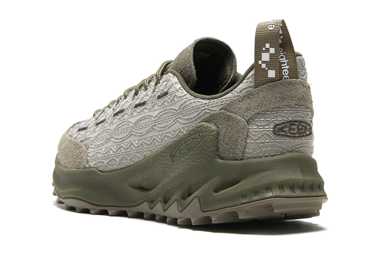 Keen - Jasper Zionic x 18 East
Style # 1032363
Color : Abbey Stone / Merm
