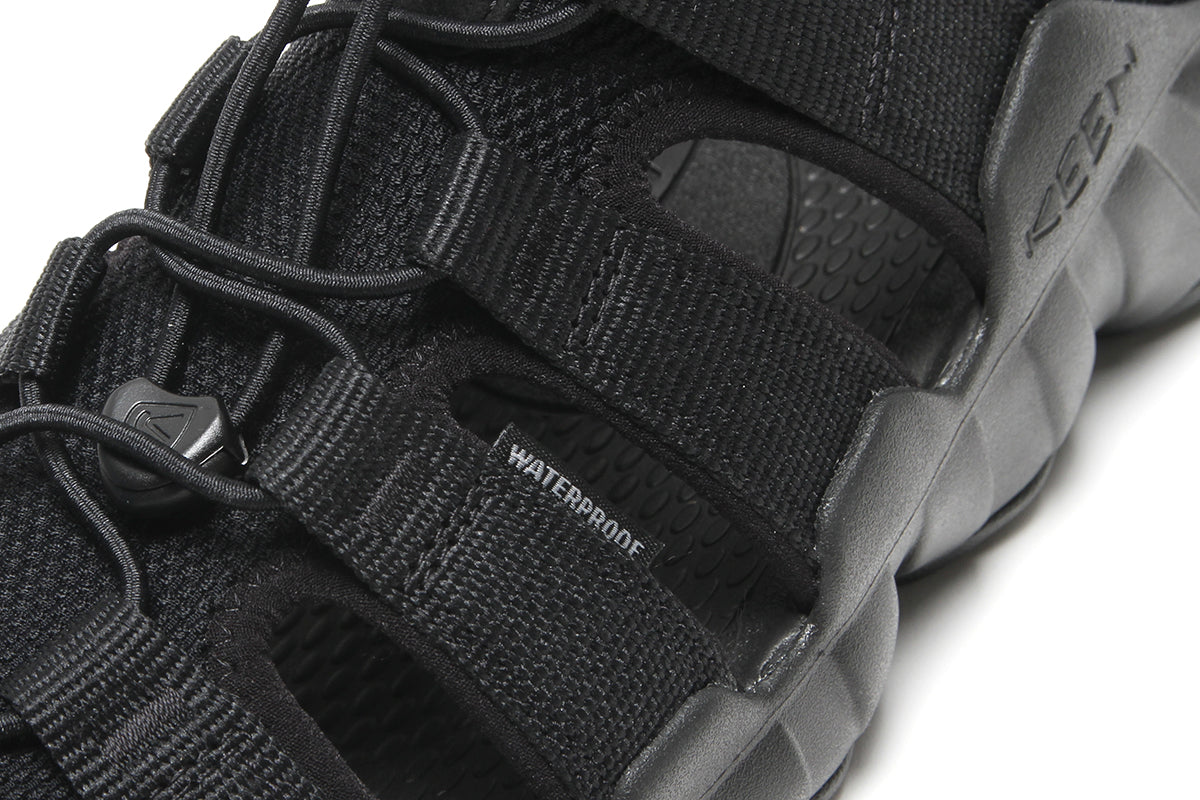 Keen - Hyperport H2
Style # 1031744
Color : Triple Black